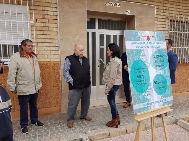 Más de 80 familias de Alcantari lla se benefician de ayudas para mejorar la a ccesibilidad en sus edificios y viviendas