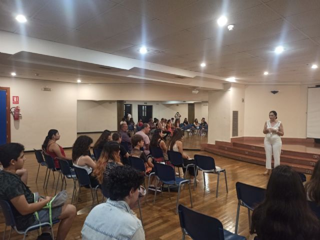 Más de 40 adolescentes de Alcantarilla participan en los talleres gratuitos del Espacio de Verano