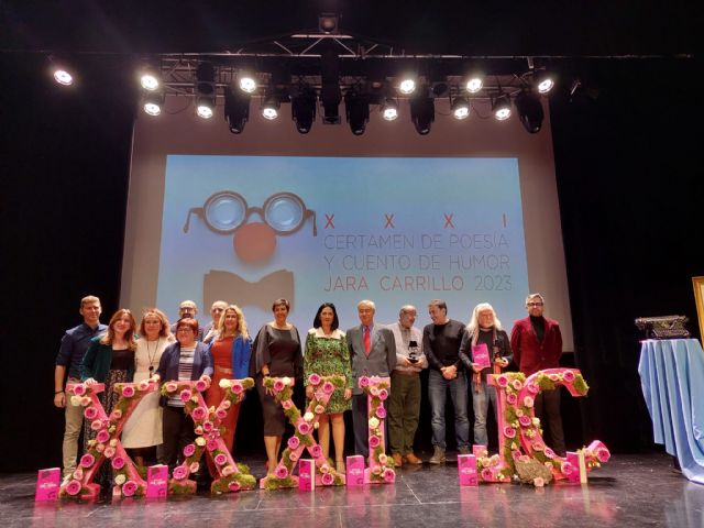 Hugo de la Fuente y Pedro Luis Gil recogen los premios del XXXI Certamen Jara Carrillo de poesía y cuento de humor