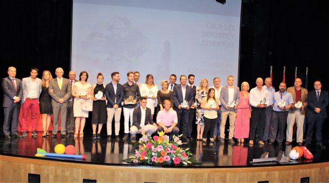Los velocistas del Nutribán Sociedad Atlética Alcantarilla, Sergio López y Celia Cárceles, deportistas más destacados en los Premios al Mérito Deportivo de la Ciudad de Alcantarilla 2017