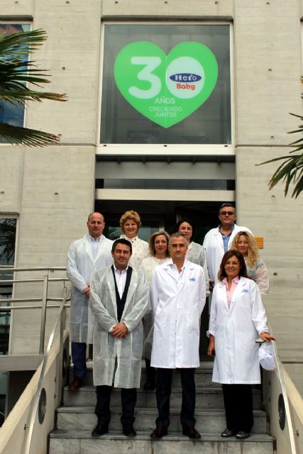 El Alcalde de Alcantarilla, Joaquín Buendía, visita Hero España, empresa líder nacional en alimentación infantil