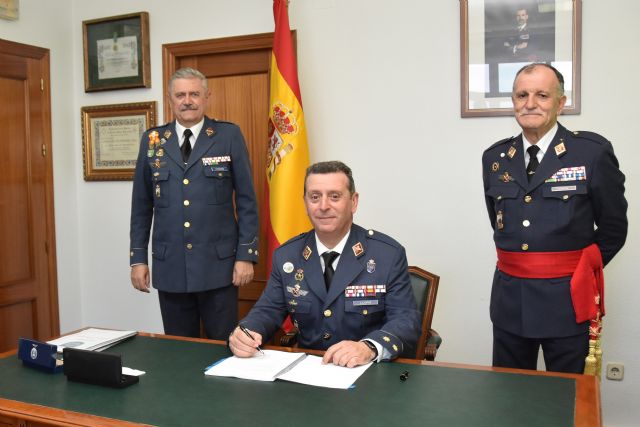 Acto de toma de posesión y relevo de mando en la Base Aérea de Alcantarilla