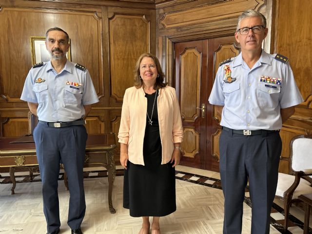 Visita institucional del relevo de mando de la Base Aérea de Alcantarilla