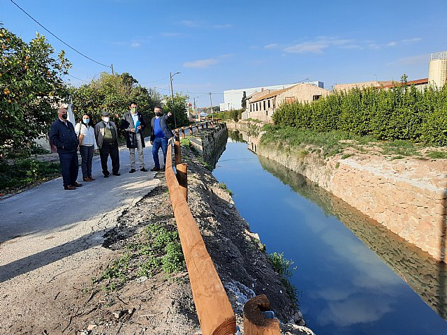 Finalizan las obras en el tramo de la Acequia Mayor de Barreras junto al Camino del Pino