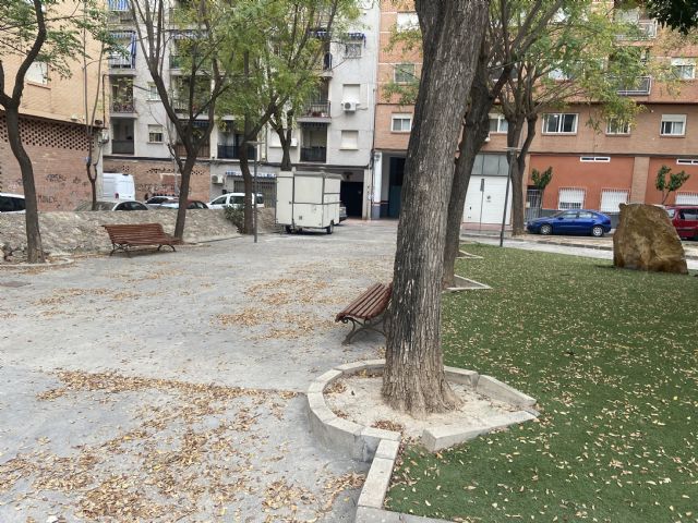 Lara Hernández denuncia la situación de inseguridad en la plaza de las flores de Alcantarilla y exige medidas urgentes