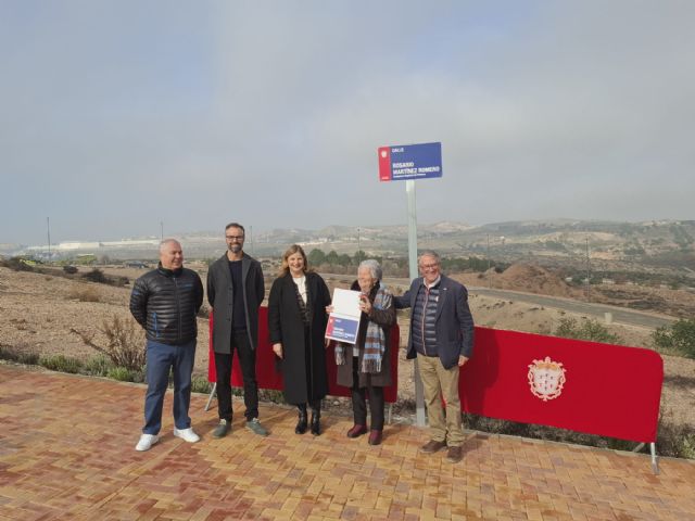 Los deportistas Antonio Jesús Soto y Rosario Martínez prestan sus nombres a dos calles de Alcantarilla
