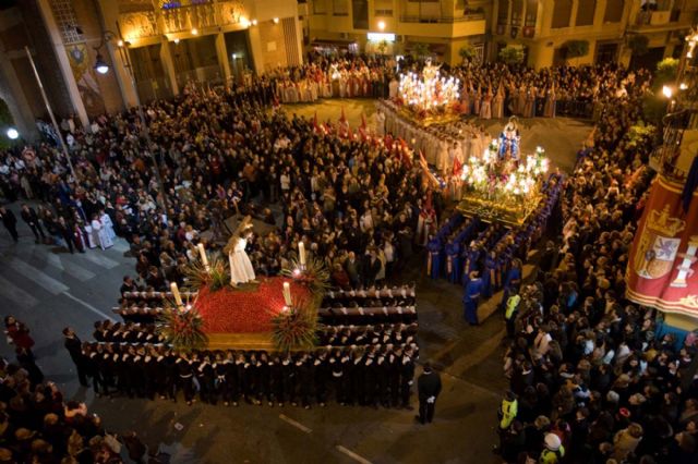 JUEVES SANTO-Procesión de Nuestro Padre Jesús Nazareno y el Encuentro