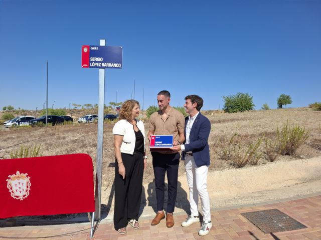Alcantarilla dedica una calle al atleta Sergio López Barranco