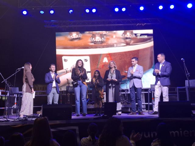 Shinova y el espectáculo Molan los 90 encabezan el cartel de conciertos gratuitos para las Fiestas de Mayo 2026