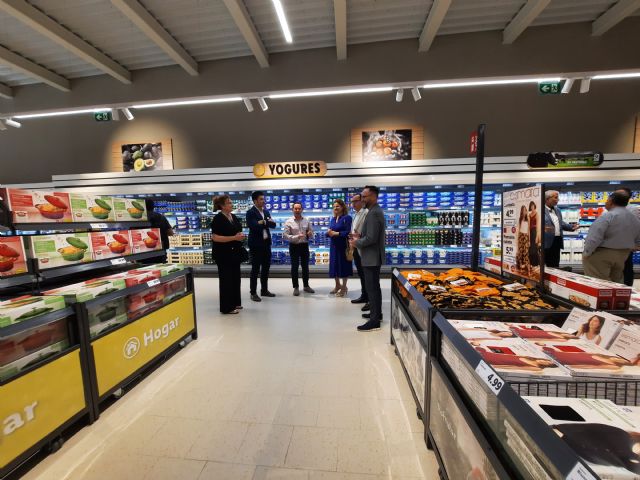 Abre la nueva tienda Lidl en el parque comercial de Alcantarilla