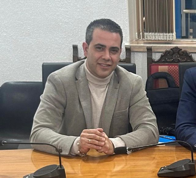 'De la subida de impuestos al engaño del PP'