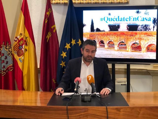 El Ayuntamiento pone en marcha un programa de medidas económicas y sociales que supondrá un ahorro de medio millón de euros para empresarios y familias