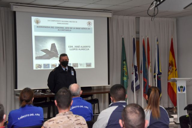 El 54° campeonato nacional militar de paracidismo despega desde la base aérea de alcantarilla