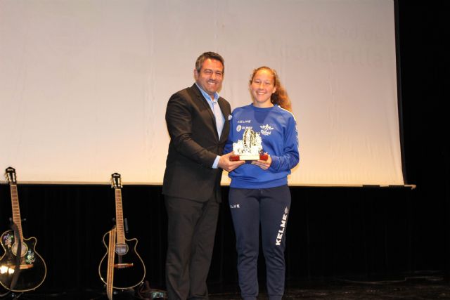 Entregados los Premios del Deporte y la Juventud de Alcantarilla. El marchador Pedro Conesa y jugadora de fútbol sala Teresa Montesinos, deportistas más destacados