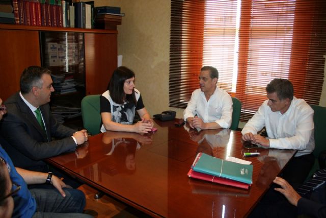 Visita de la directora general de Comercio a Alcantarilla