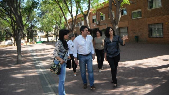 Joaquín Buendía propone que los maestros, el AMPA y los vecinos decidan el uso del aulario del colegio de Tejeras