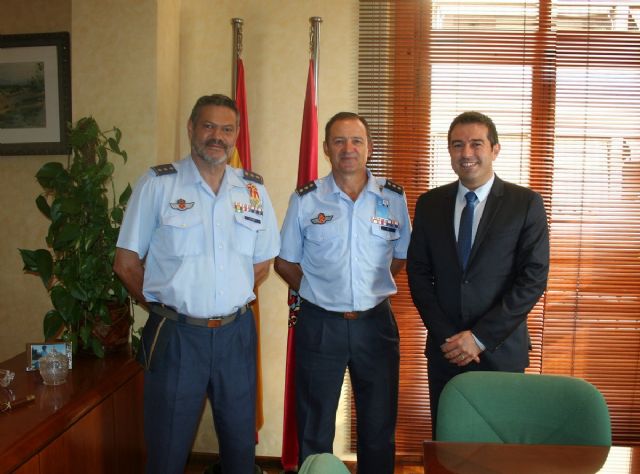 Despedida oficial del Coronel Jefe de la Base Aérea de Alcantarilla, Antonio Sánchez Flores