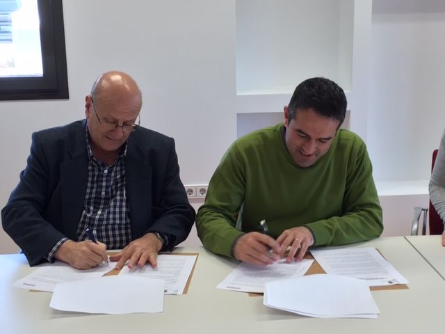 Los empresarios del Parque Industrial Oeste y el Ayuntamiento de Alcantarilla firman el convenio de colaboración