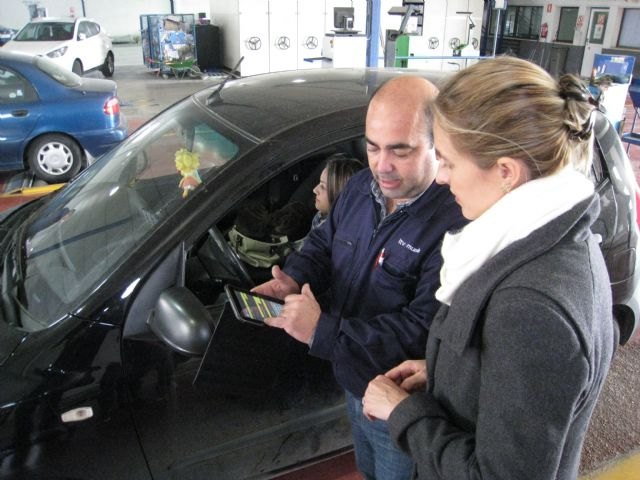 La ITV de Alcantarilla incorpora un sistema de firma digital que agilizará la inspección de vehículos