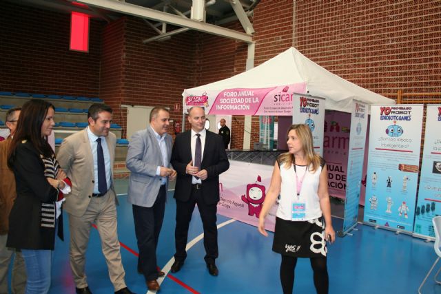 Abre en Alcantarilla la Feria Tecnológica SICARM en el pabellón deportivo 'Ntra. Sra. de la Salud'