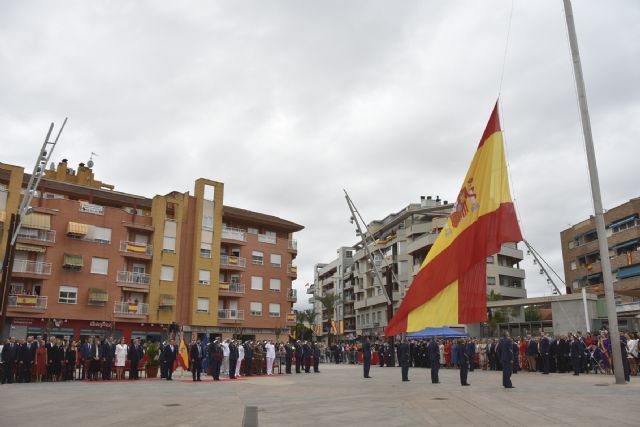 Alcantarilla se viste de 'España' para la jura de bandera de personal civil