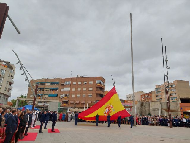140 personas juran bandera en Alcantarilla durante el tradicional acto de homenaje a la enseña nacional