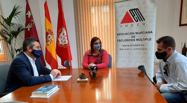 El Ayuntamiento de Alcantarilla colabora con Amdem en la búsqueda de fondos para financiar un exoesqueleto