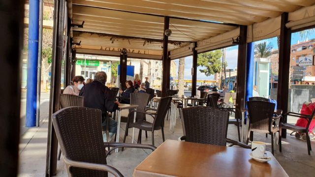 Las terrazas de los bares y restaurantes de Alcantarilla podrán ampliar el espacio que ocupan hasta el 31 de marzo