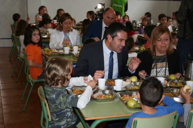 Educación presenta en Alcantarilla, en el Colegio 'Jacinto Benavente', el Plan de Calidad de Comedores Escolares
