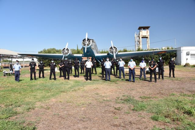 La Base Aérea de Alcantarilla acoge un curso de conducción de seguridad impartido por la Policía Nacional