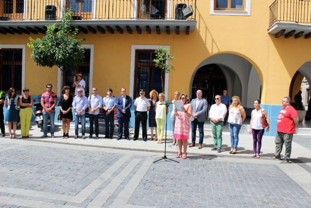 Alcantarilla junto a otros ayuntamientos de España, rinde un recuerdo a Miguel Ángel Blanco y a las víctimas de violencia terrorista