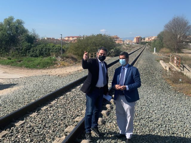 Comunidad, Ayuntamiento y ADIF alcanzan un acuerdo para cubrir el trazado del Corredor Mediterráneo a su paso por Alcantarilla