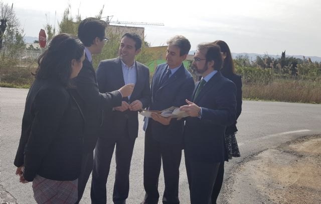Fomento anuncia la mejora de la vía de acceso al polígono industrial Oeste desde Alcantarilla