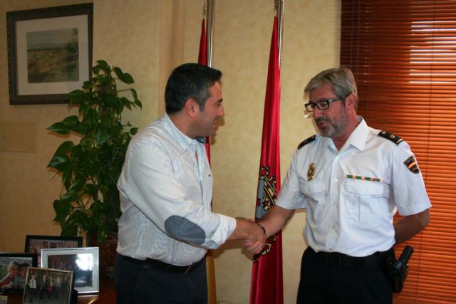 El Alcalde, Joaquín Buendía, recibe a nuevo Inspector Jefe de la Comisaría del Cuerpo Nacional de Policía en Alcantarilla