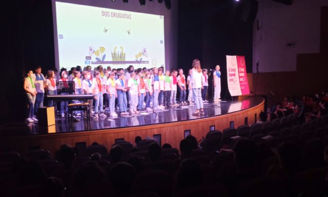 Más de 200 estudiantes de Primaria y Secundaria participan en el encuentro de coros Coral Cantemus en Alcantarilla