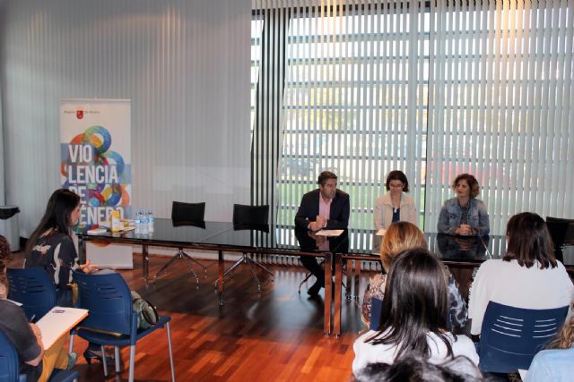 Alcantarilla acoge el Seminario de Impulso a la Coordinación Sociosanitaria en Violencia de Género, para profesionales de varios municipios de nuestra Región
