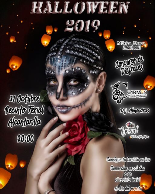 Alcantarilla celebra Halloween con música, concurso de disfraces y suelta de farolillos